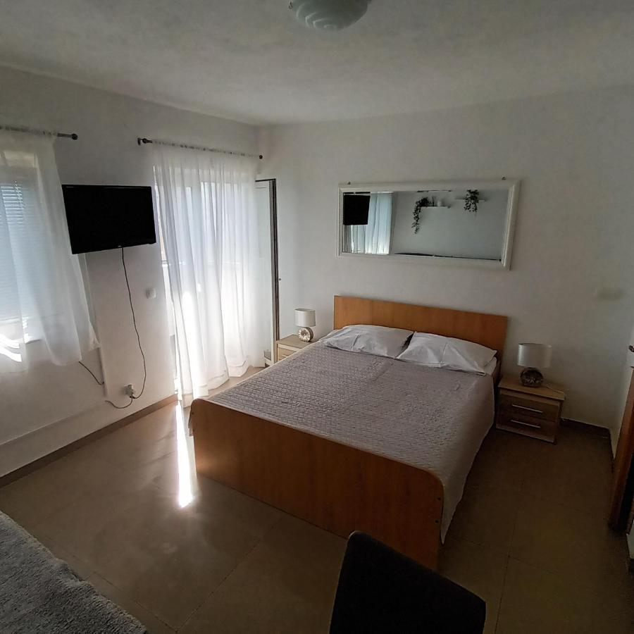 Apartments Monika أوميس المظهر الخارجي الصورة
