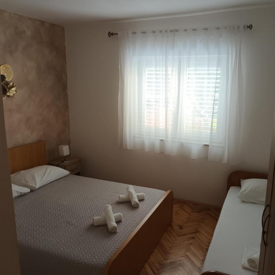 Apartments Monika أوميس المظهر الخارجي الصورة