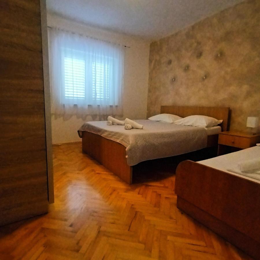 Apartments Monika أوميس المظهر الخارجي الصورة