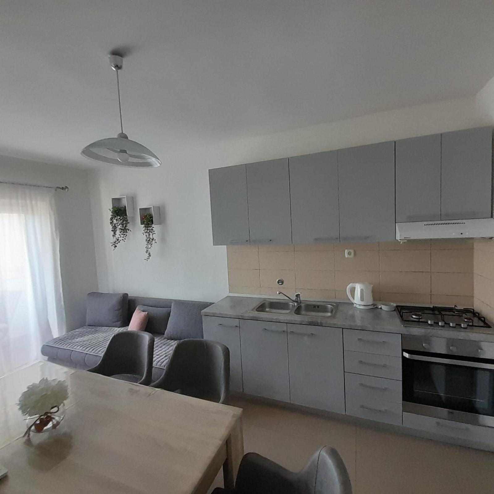 Apartments Monika أوميس المظهر الخارجي الصورة