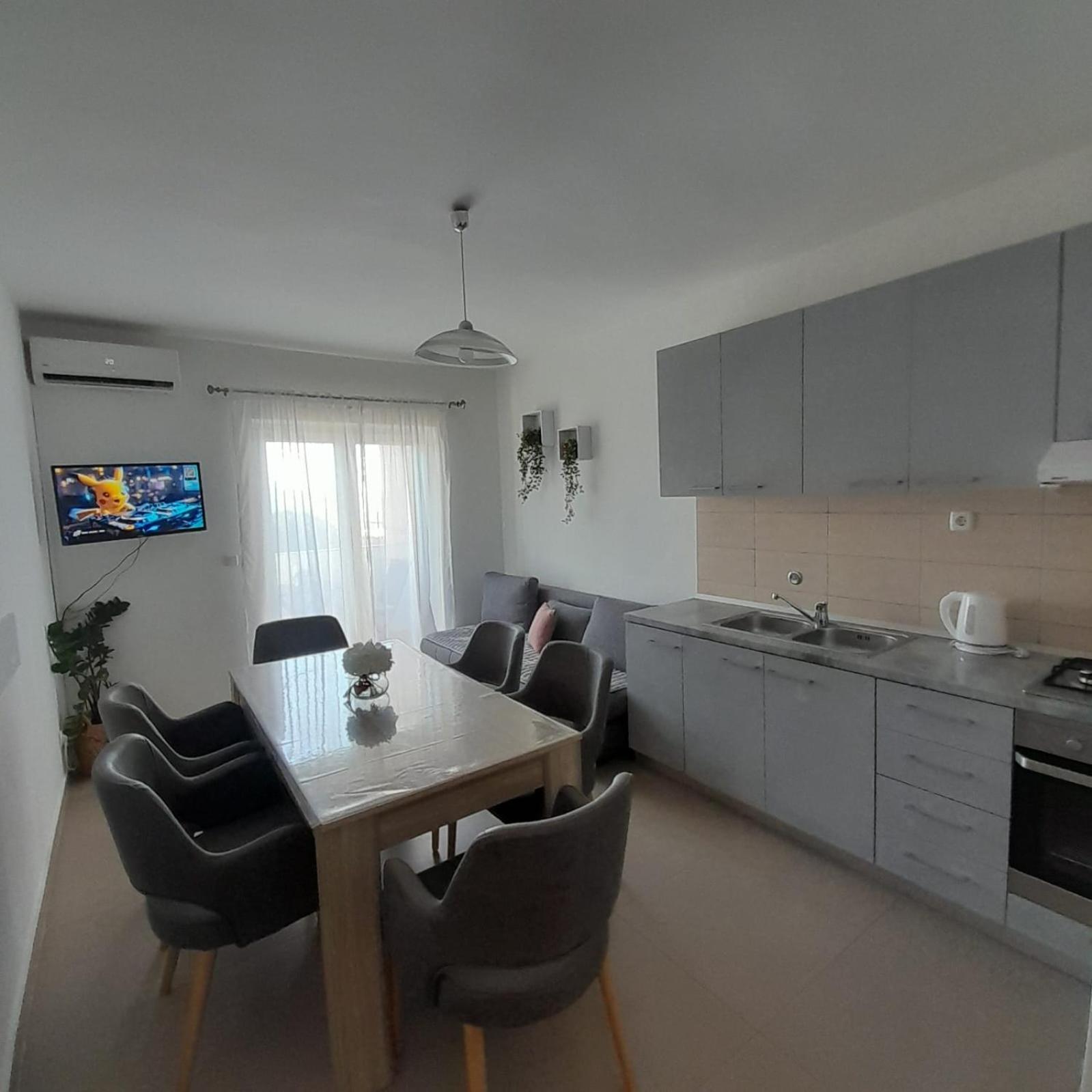 Apartments Monika أوميس المظهر الخارجي الصورة